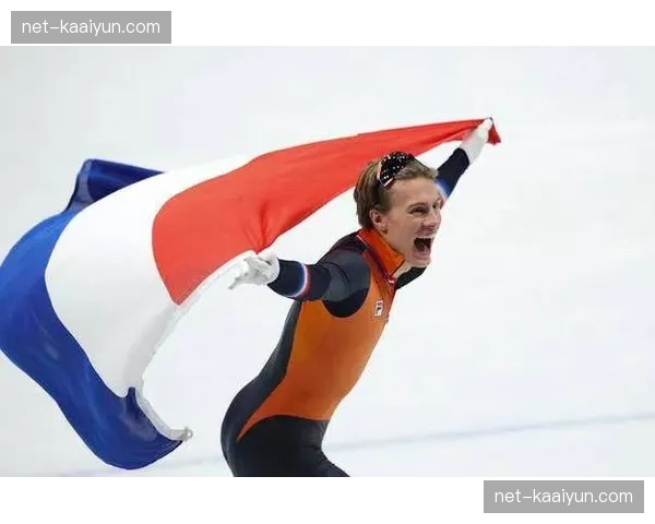 荷兰短道速滑男子五百米包揽奖牌 欧洲队伍技术全面性展现 荷兰短道速滑男子五百米包揽奖牌 欧洲队伍技术全面性展现
